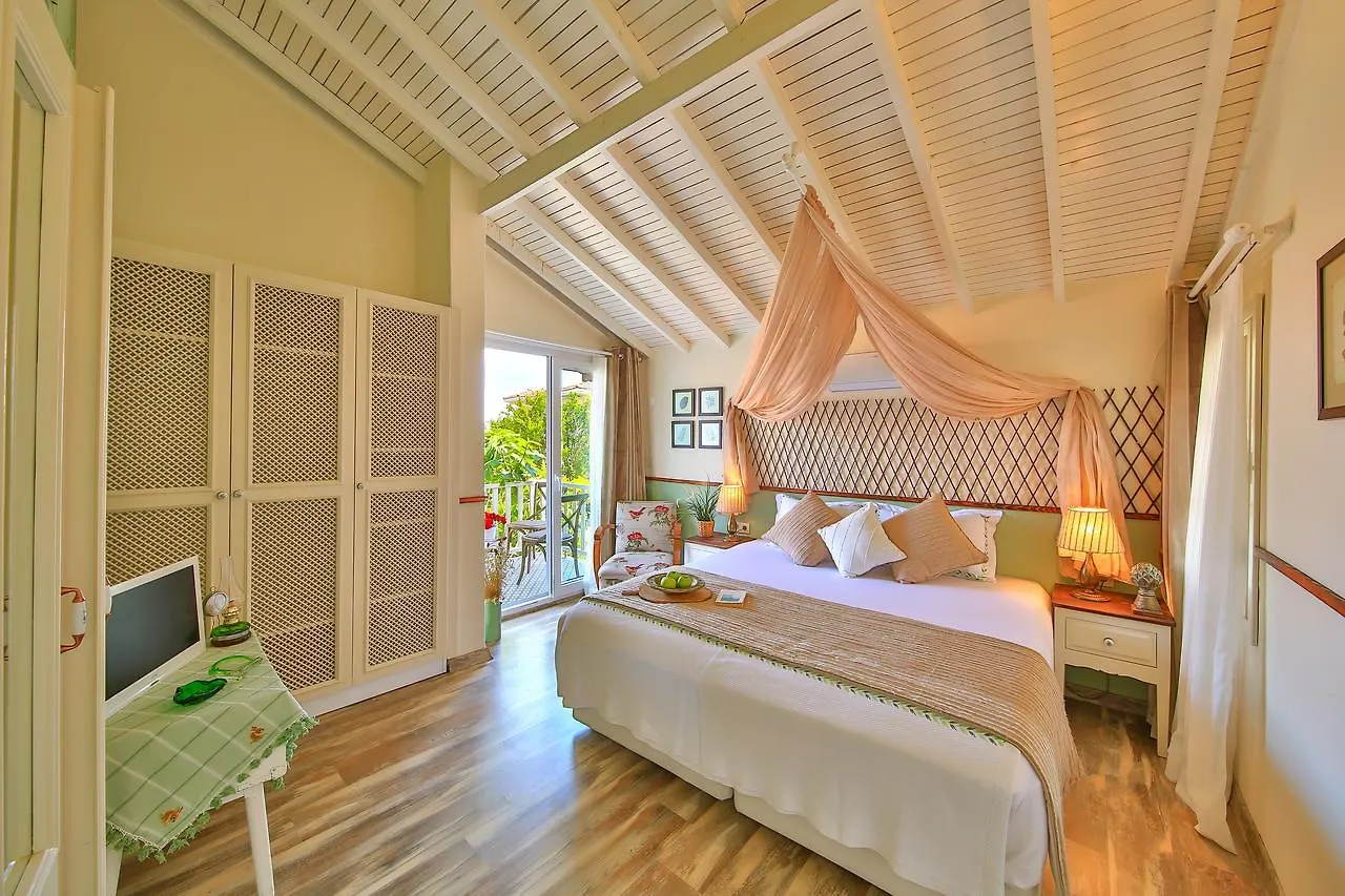 Palas Ilıca Çeşme Otel