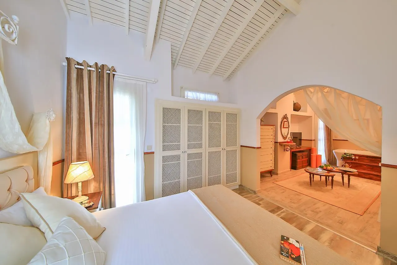 Palas Ilıca Çeşme Otel