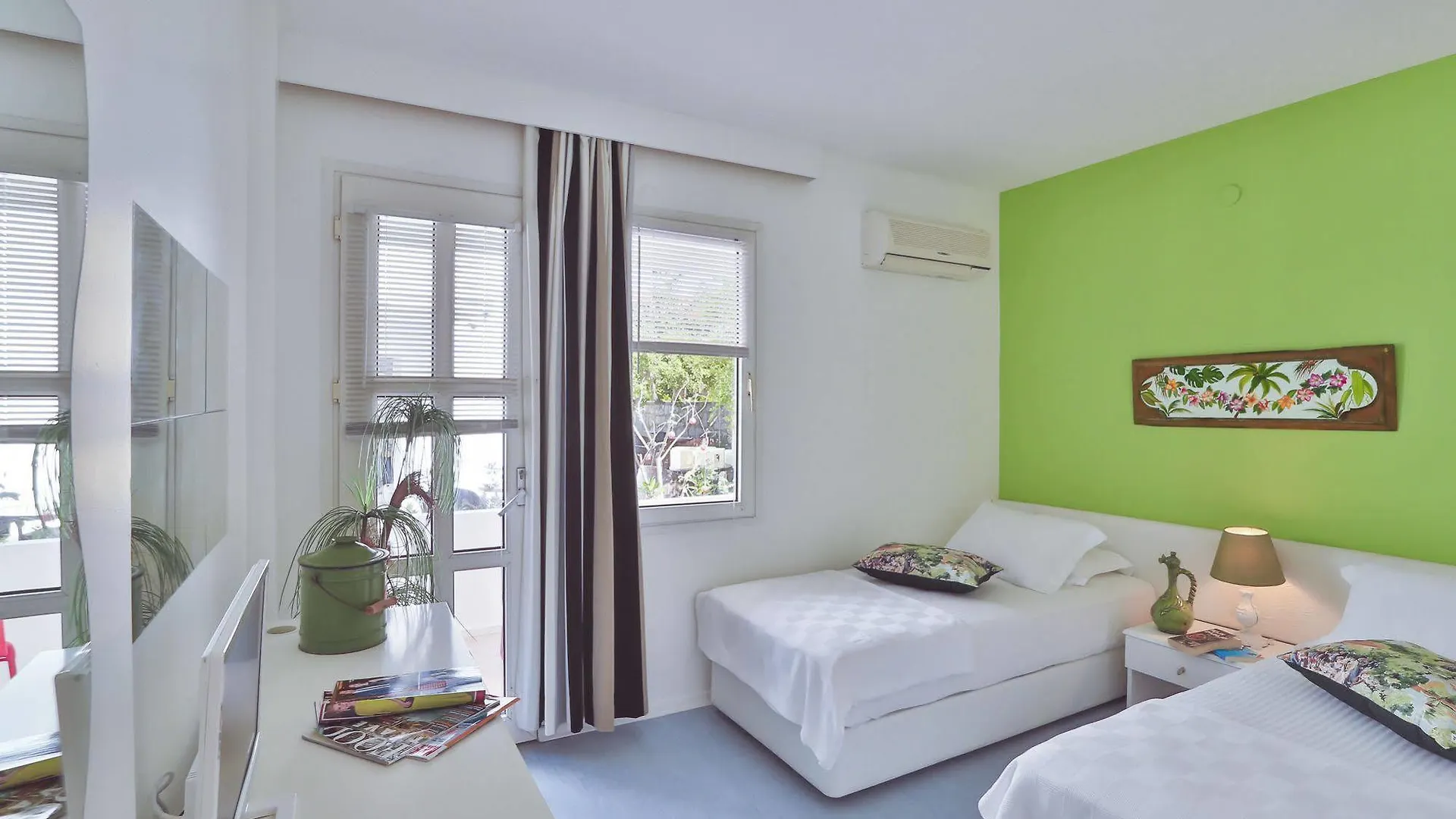Palas Ilıca Çeşme 2*,  Türkiye