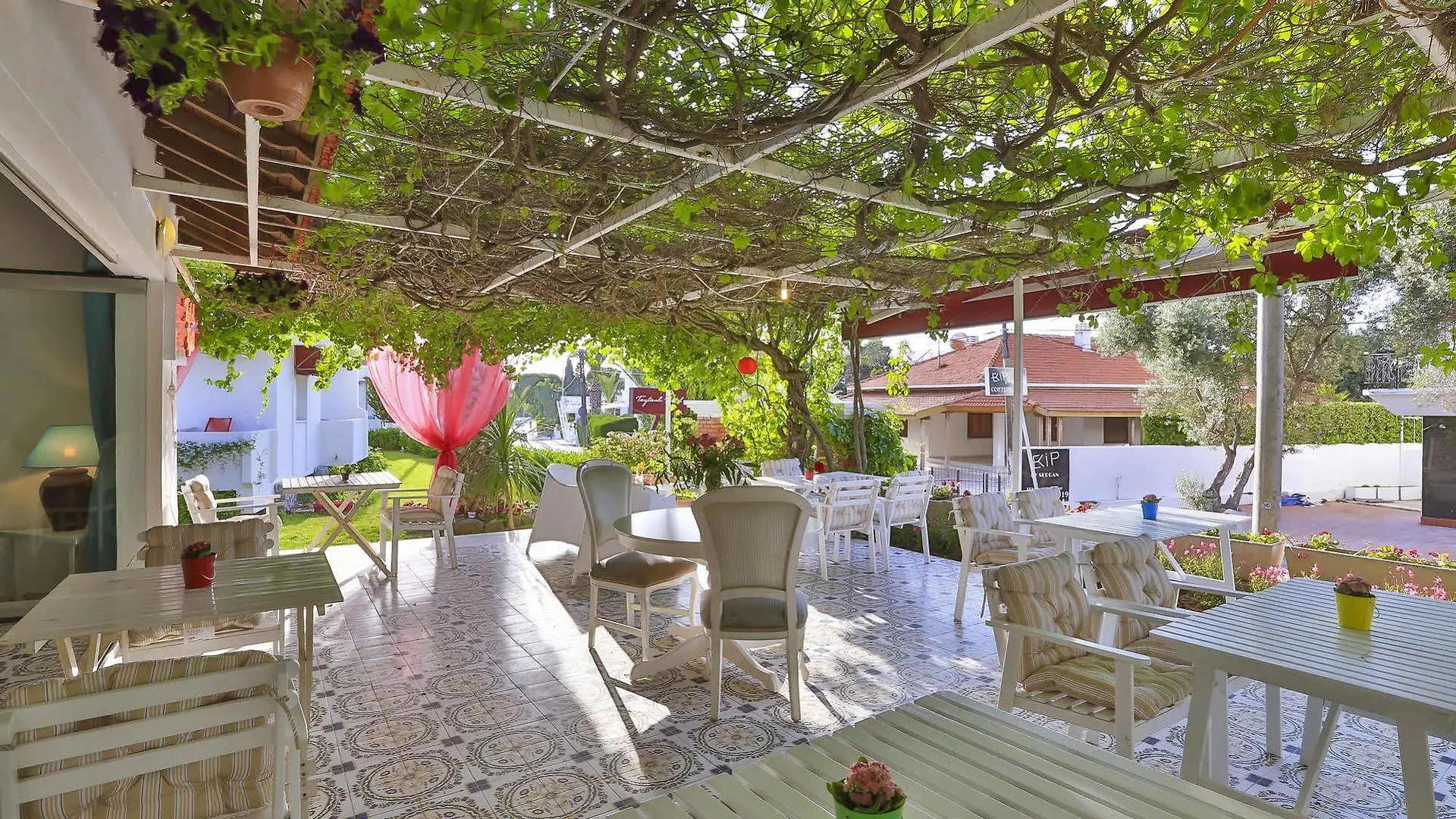 ** Otel Palas Ilıca Çeşme Türkiye